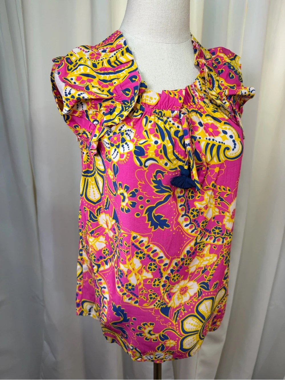 NWT Figue ‘Gianna’ Flutter Sleeve Top in Pink & Yellow “Paisley Floral” Size XS